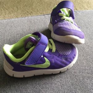 Girls Nike Free 5.0